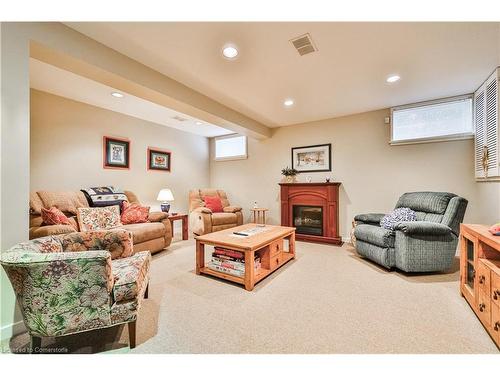 335 Carey Court, Oakville, ON - Indoor Photo Showing Basement