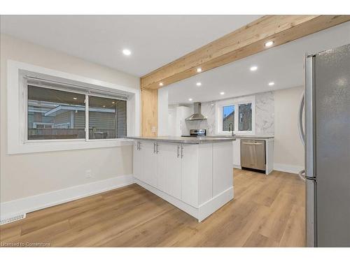 11 Albina Street, Welland, ON - Indoor Photo Showing Kitchen With Upgraded Kitchen