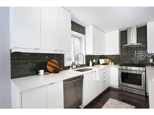 535 Freeport Street Street, London, ON - Indoor Photo Showing Kitchen With Upgraded Kitchen