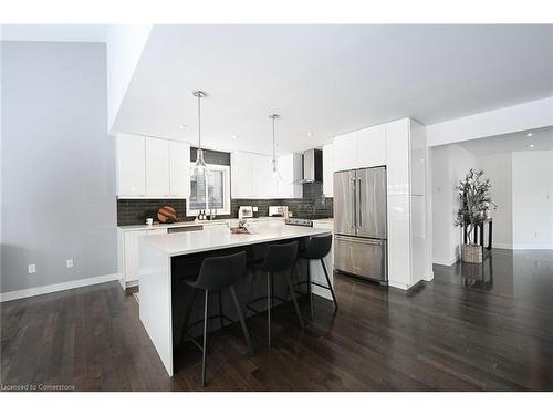 535 Freeport Street Street, London, ON - Indoor Photo Showing Kitchen With Upgraded Kitchen