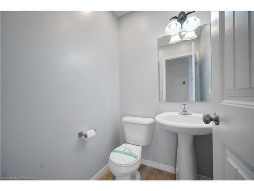 284 Sophia Crescent, Kitchener, ON - Indoor Photo Showing Bathroom