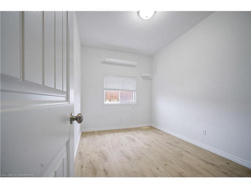 284 Sophia Crescent, Kitchener, ON - Indoor Photo Showing Other Room