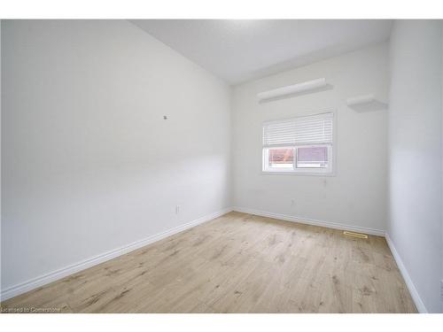 284 Sophia Crescent, Kitchener, ON - Indoor Photo Showing Other Room