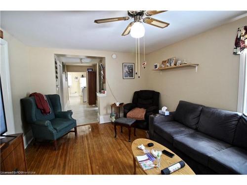 177 Erie Street, Port Colborne, ON - Indoor Photo Showing Living Room