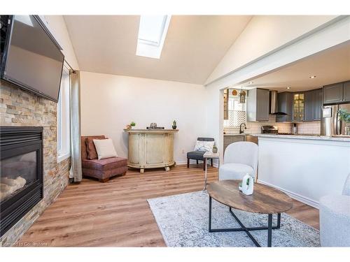 138 Beaverbrook Avenue, Hamilton, ON - Indoor Photo Showing Living Room With Fireplace