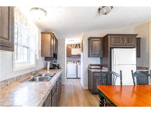 1 Forest Trail, Selkirk, ON - Indoor Photo Showing Kitchen With Double Sink