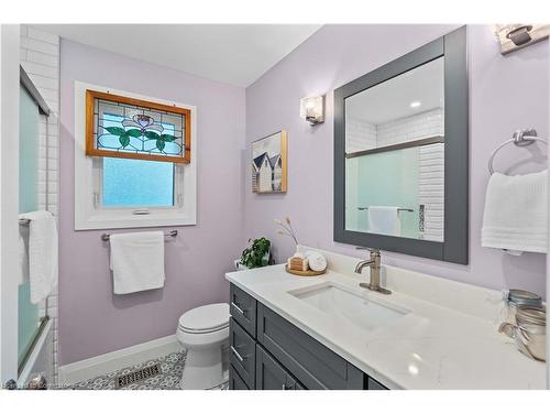 2182 Clarendon Park Drive, Burlington, ON - Indoor Photo Showing Bathroom