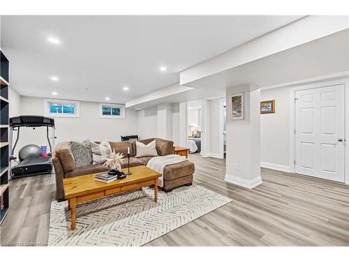 2182 Clarendon Park Drive, Burlington, ON - Indoor Photo Showing Basement