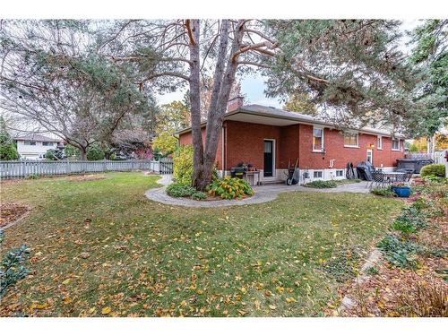 2182 Clarendon Park Drive, Burlington, ON - Outdoor