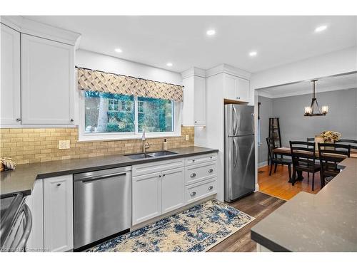 2182 Clarendon Park Drive, Burlington, ON - Indoor Photo Showing Kitchen With Stainless Steel Kitchen With Double Sink