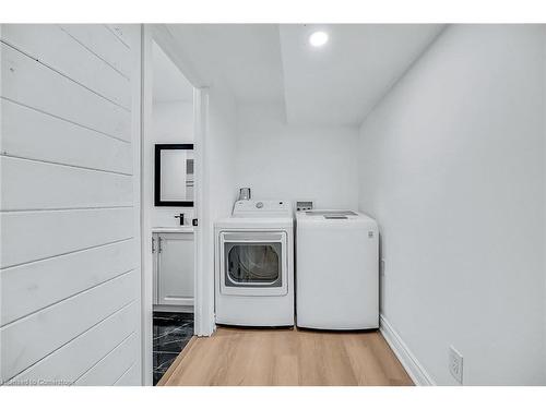 120 Second Road E, Stoney Creek, ON - Indoor Photo Showing Laundry Room