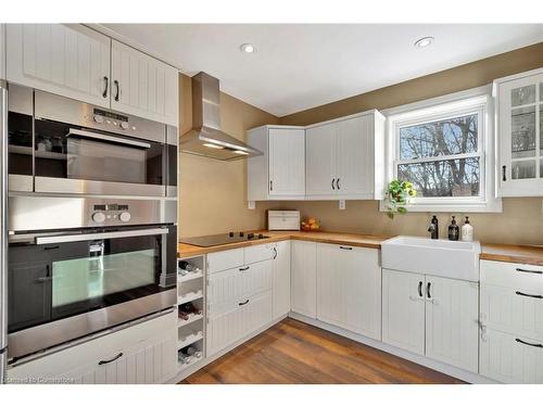 131 Arkell Street, Hamilton, ON - Indoor Photo Showing Kitchen