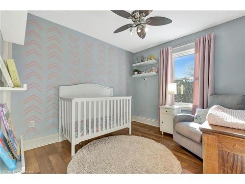 131 Arkell Street, Hamilton, ON - Indoor Photo Showing Bedroom