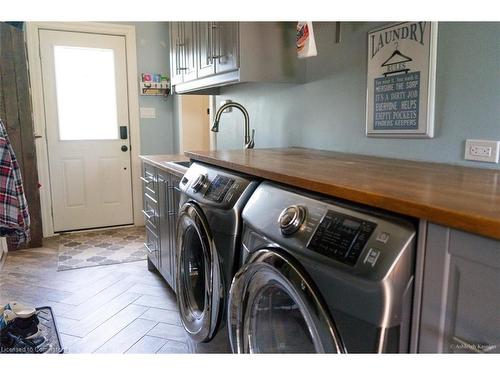 213 Concession 4 Road W, Hamilton, ON - Indoor Photo Showing Laundry Room