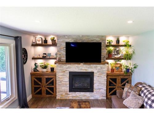 213 Concession 4 Road W, Hamilton, ON - Indoor Photo Showing Living Room With Fireplace