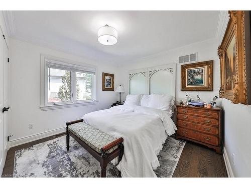 1359 Sedgewick Crescent, Oakville, ON - Indoor Photo Showing Bedroom