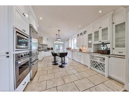 1359 Sedgewick Crescent, Oakville, ON - Indoor Photo Showing Kitchen With Upgraded Kitchen