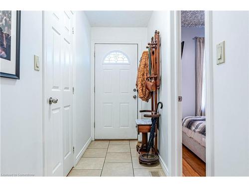 152 Beach Road, Hamilton, ON - Indoor Photo Showing Other Room