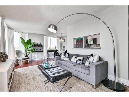 708-1 Hickory Tree Road, Toronto, ON - Indoor Photo Showing Living Room