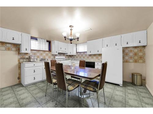 31 Owen Place, Hamilton, ON - Indoor Photo Showing Dining Room