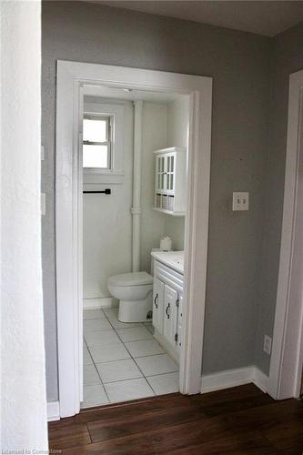 241 Wigton Street, Caledonia, ON - Indoor Photo Showing Bathroom