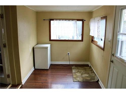 241 Wigton Street, Caledonia, ON - Indoor Photo Showing Other Room