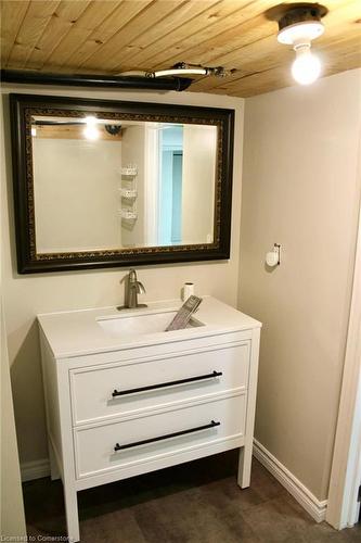 241 Wigton Street, Caledonia, ON - Indoor Photo Showing Bathroom