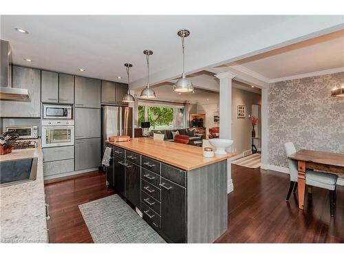 207 West River Road, Cambridge, ON - Indoor Photo Showing Kitchen