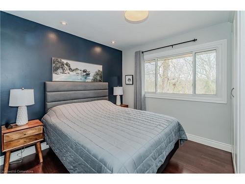 207 West River Road, Cambridge, ON - Indoor Photo Showing Bedroom