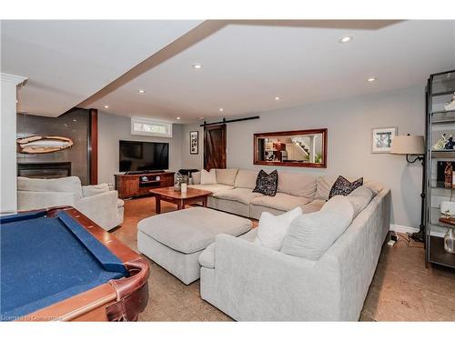 207 West River Road, Cambridge, ON - Indoor Photo Showing Living Room