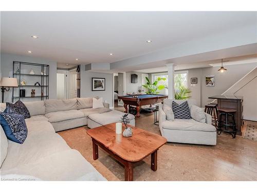 207 West River Road, Cambridge, ON - Indoor Photo Showing Living Room