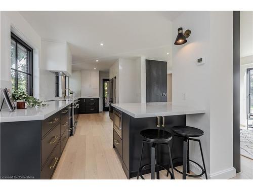 3029 Eva Drive, Burlington, ON - Indoor Photo Showing Kitchen With Upgraded Kitchen