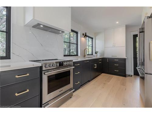 3029 Eva Drive, Burlington, ON - Indoor Photo Showing Kitchen