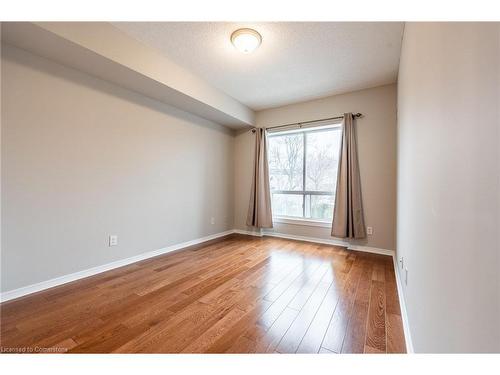 207-4000 Creekside Drive, Dundas, ON - Indoor Photo Showing Other Room