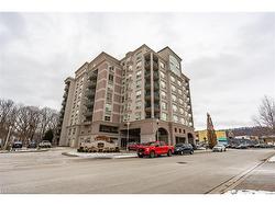 207-4000 Creekside Drive  Dundas, ON L9H 7S9