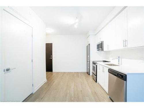 1111-212 King William Street, Hamilton, ON - Indoor Photo Showing Kitchen With Stainless Steel Kitchen