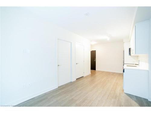 1111-212 King William Street, Hamilton, ON - Indoor Photo Showing Kitchen