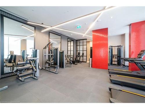 1111-212 King William Street, Hamilton, ON - Indoor Photo Showing Gym Room