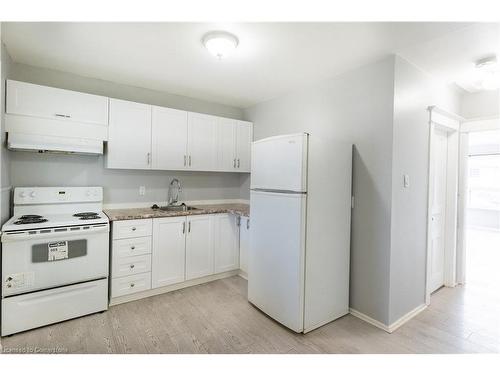 289 Roxborough Avenue, Hamilton, ON - Indoor Photo Showing Kitchen