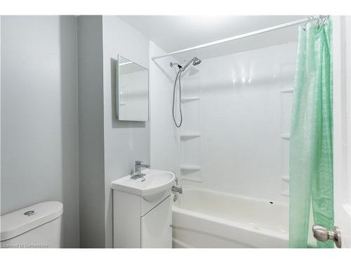 289 Roxborough Avenue, Hamilton, ON - Indoor Photo Showing Bathroom