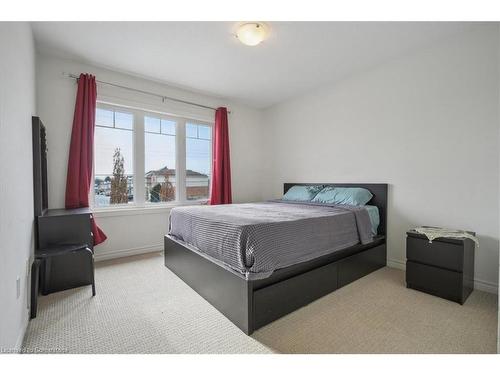 235 Stone Church Road E, Hamilton, ON - Indoor Photo Showing Bedroom