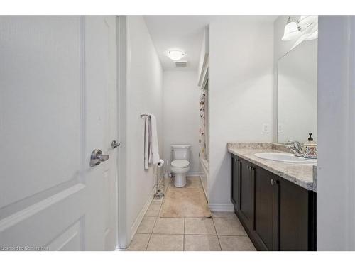 235 Stone Church Road E, Hamilton, ON - Indoor Photo Showing Bathroom