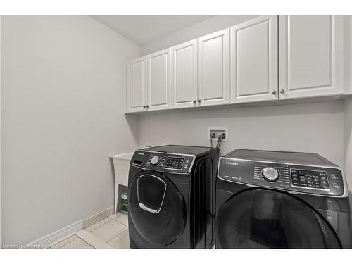 3298 Charles Fay Pass, Oakville, ON - Indoor Photo Showing Laundry Room