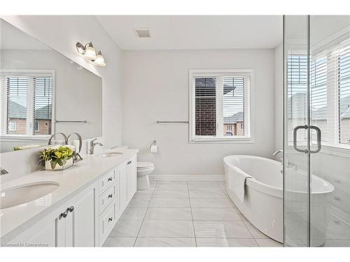 3298 Charles Fay Pass, Oakville, ON - Indoor Photo Showing Bathroom