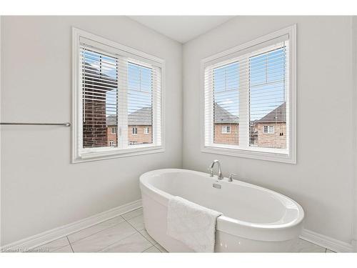 3298 Charles Fay Pass, Oakville, ON - Indoor Photo Showing Bathroom