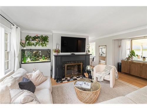 2 Mountain Brow Boulevard, Hamilton, ON - Indoor Photo Showing Living Room With Fireplace