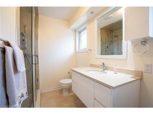 3210 Victoria Street, Oakville, ON - Indoor Photo Showing Bathroom