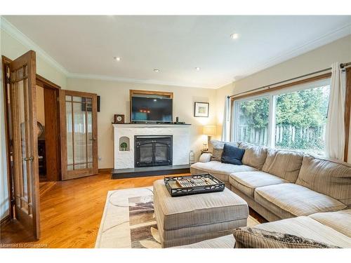 3210 Victoria Street, Oakville, ON - Indoor Photo Showing Living Room With Fireplace