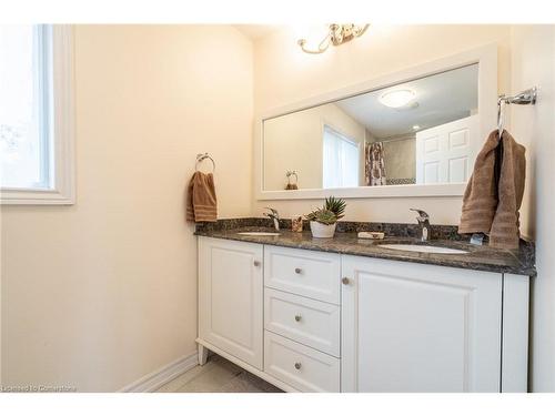 3210 Victoria Street, Oakville, ON - Indoor Photo Showing Bathroom