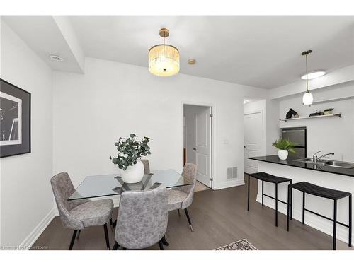 302-58 Macaulay Avenue, Toronto, ON - Indoor Photo Showing Dining Room